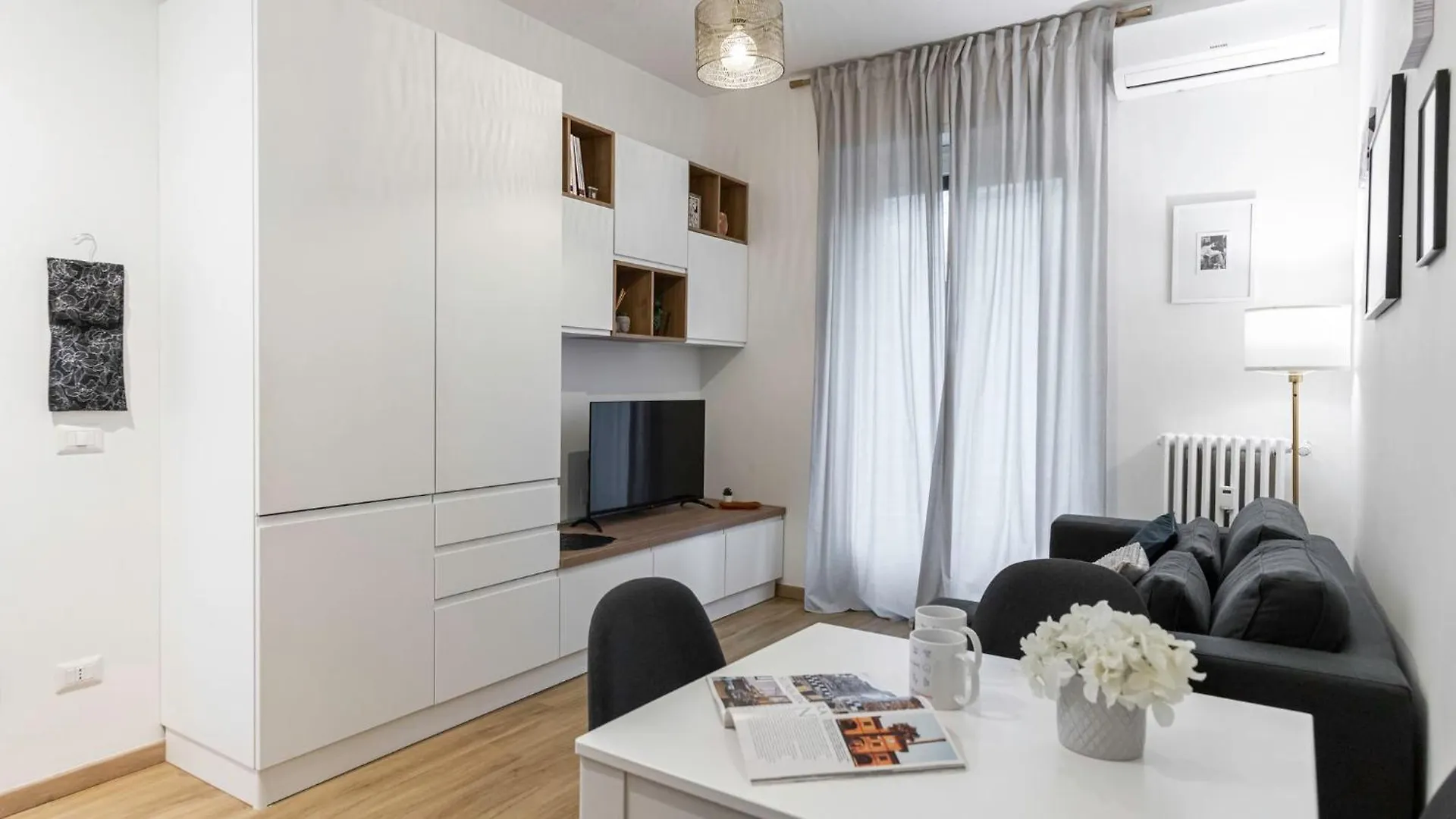 Apartment Oasi Di Relax Con Balcone 5 Min Dalla Metro Milan Italy